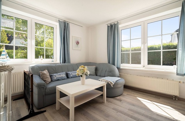 Vacation apartment/apartment for 3 guests with 60m² in Schönberger Strand (294628)