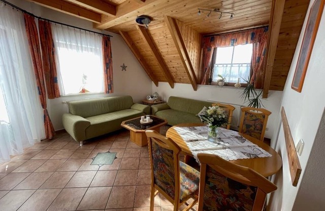 Vacation apartment for 4 people (80 sqm) with balcony