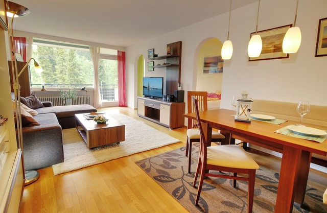 Vacation apartment 5 min. from the lake with quiet garden view