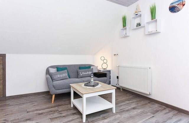 Vacation apartment/apartment for 3 guests with 38m² in Neuharlingersiel (145343)
