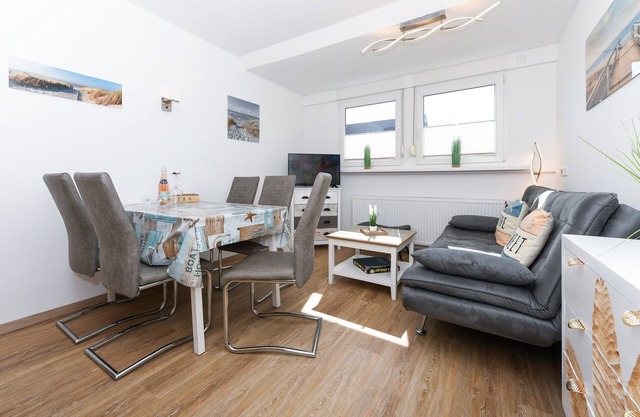 Vacation apartment/apartment for 5 guests with 43m² in Neuharlingersiel (150075)
