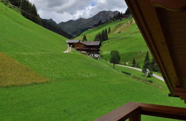 Vacation apartment BERG 1 - Holiday apartment Daniela Mair