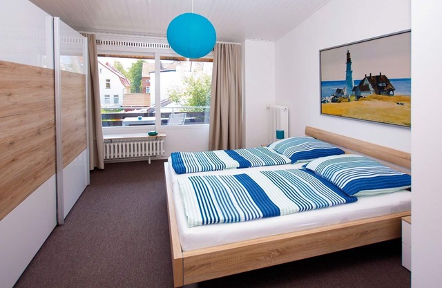 Vacation apartment/apartment for 4 guests with 98m² in Fehmarn OT Burg (17916)