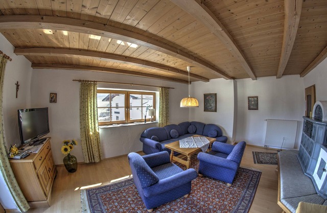 Vacation apartment Göll up to 5 pers., 95m², with terrace and balcony