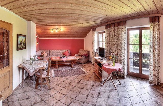 Vacation apartment for up to 2 persons, 60 sqm, on the upper floor