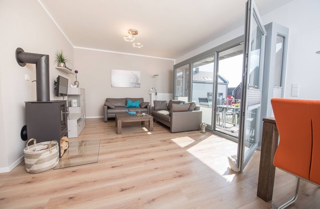 Vacation apartment/apartment for 4 guests with 77m² in Heiligenhafen (20830)