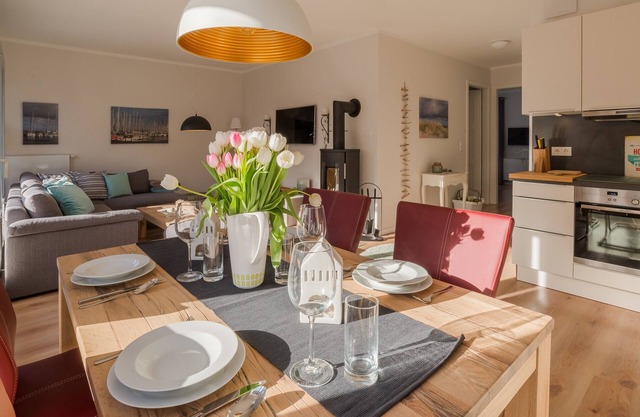 Vacation apartment/apartment for 4 guests with 77m² in Heiligenhafen (21980)