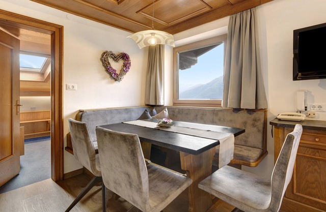 Vacation Apartment "Sonnenhof Sonnparadies" with Mountain View and Terrace