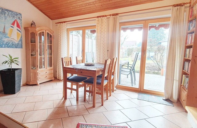 Vacation apartment 54 sqm, 1-3 pers., spacious terrace, swimming pool, sunbathing lawn