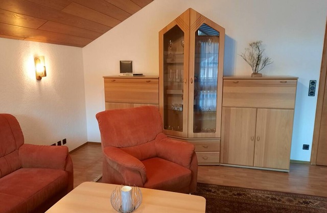Vacation apartment (90sqm) in a quiet location right on the edge of the forest