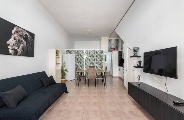 Vacation Apartment 'Apartamento La Listada Bajo' with Wi-Fi