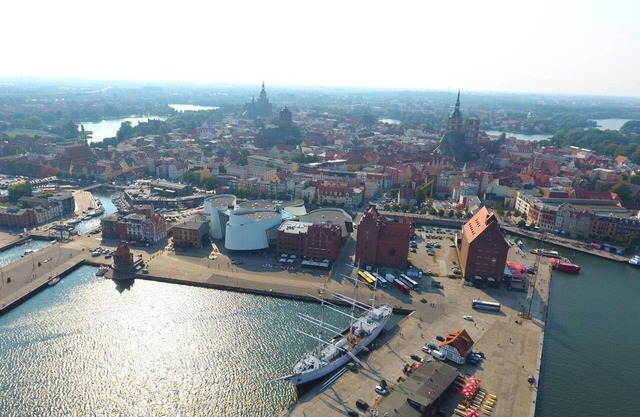 Vacation apartment/apartment for 5 guests with 70m² in Stralsund (92357)