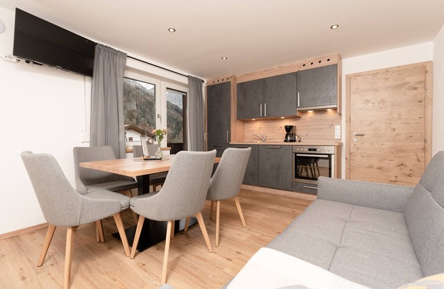 Vacation apartment/apartment for 6 guests with 50m² in Umhausen (267102)