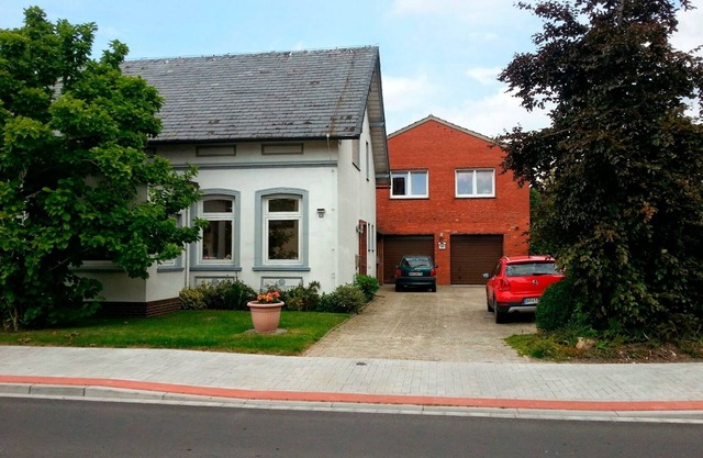 Vacation apartment/apartment for 4 guests with 113m² in Stadland (25291)
