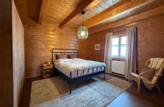 Vacation apartment/apartment for 6 guests with 120m² in Burggen (272068)
