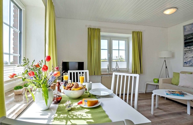 Vacation apartment/apartment for 3 guests with 43m² in Fehmarn (76371)