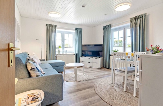 Vacation apartment/apartment for 3 guests with 43m² in Fehmarn (76372)
