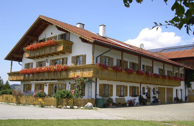 Vacation apartment/apartment for 7 guests with 130m² in Peiting (114743)