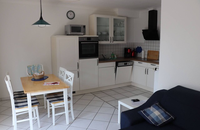 Vacation apartment/apartment for 4 guests with 55m² in Tossens (126248)