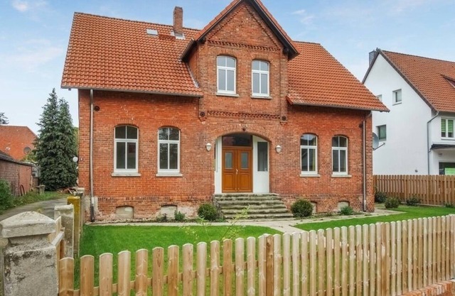 Vacation apartment/apartment for 9 guests with 140m² in Lehrte (295735)
