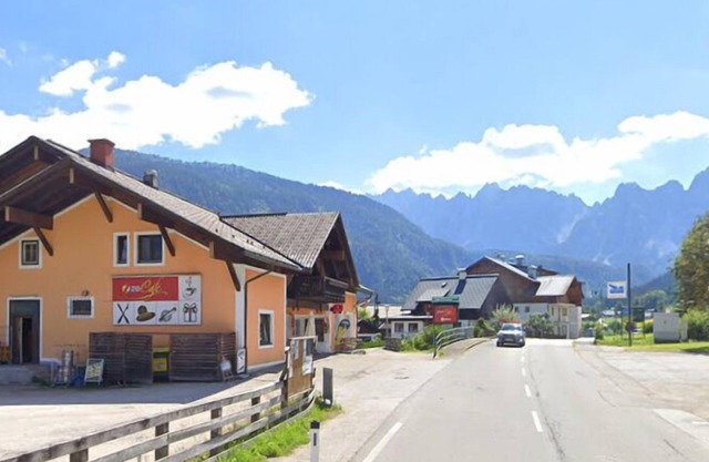 Vacation apartment/apartment for 4 guests with 53m² in Gosau (270374)