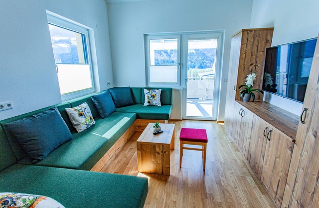 Vacation apartment/apartment for 10 guests with 90m² in Aich (270303)