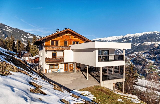 Vacation apartment 'App 24 persons Innerspielleiten ' with mountain view, private terrace