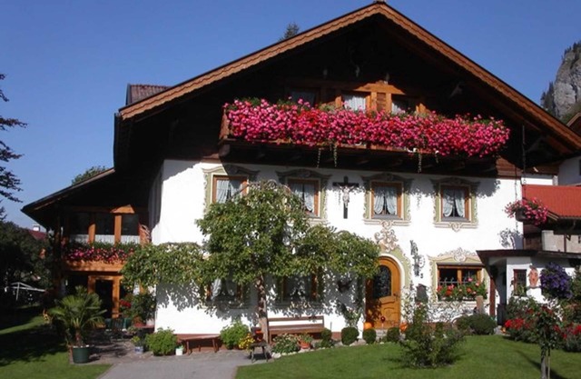 Vacation apartment Wildschütz 1 - Försterhof