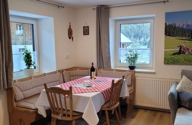 Vacation apartment Gipfelblick for 4 - 9 people Holiday apartment in the mountains