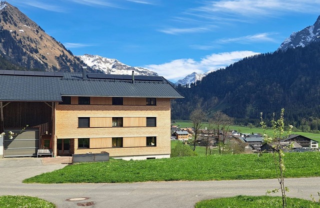 Vacation apartment BergTraum - holiday apartment, max. 6 persons, near the valley station of the