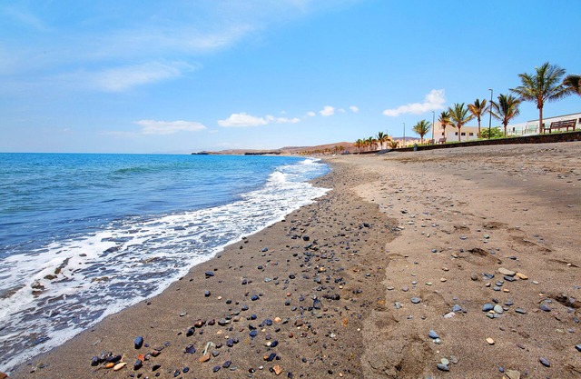 Vacation Apartment 'Buena Fuerte Apartamentos Playa' with Sea View, Shared Terrace and Wi-Fi