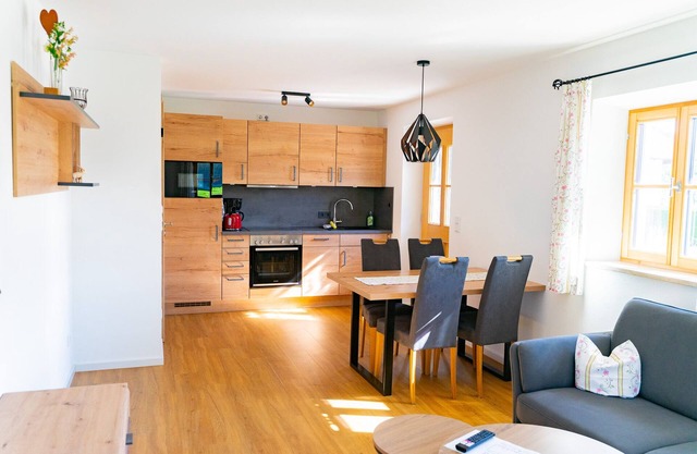 Vacation apartment cloverleaf 65 sqm, 2 bedrooms, living room with kitchen, 4 pers, WLAN