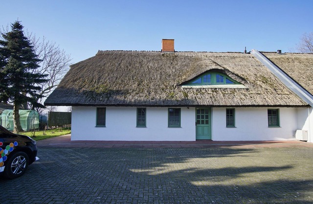 Vacation apartment close to the beach with sea view - Ferienhaus Strandlatscher FeWo 01