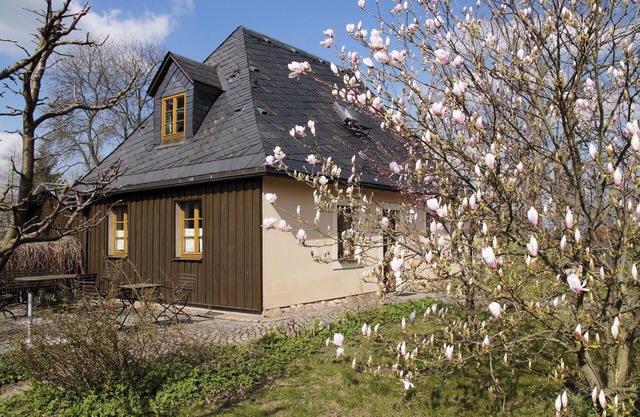 Vacation apartment garden house first floor in listed Lotterhof