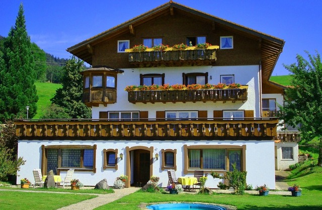 Vacation apartment/apartment for 5 guests with 66m² in Ofterschwang (117481)