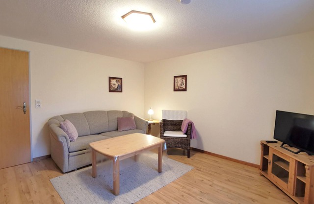 Vacation apartment downstairs - Ischmund: Cozy vacation apartment in the far north