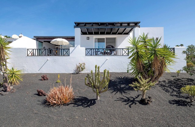 Vacation Apartment 'Casa Vista Hermosa' with Sea View, Private Terrace and Wi-Fi