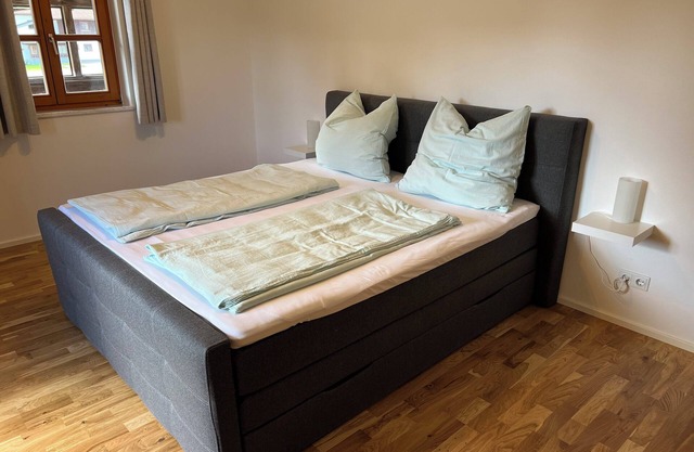 Vacation apartment for up to 4 people, 90 sqm, 2 bedrooms with balcony