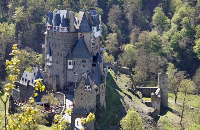 Vacation apartment for up to 5 people. Great view. In the middle of the village-a beautiful view