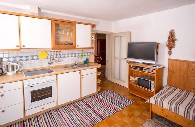 Vacation apartment Hochries, 1 separate bedroom, kitchen, balcony, shower and WC