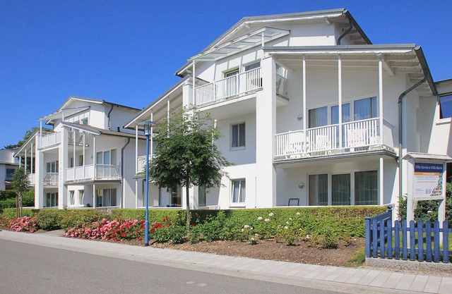 Vacation apartment in a central location and with balcony - Villa Karola FeWo 18