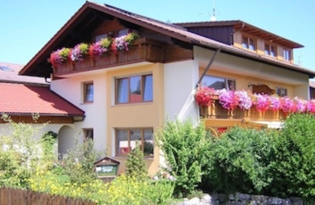 Vacation apartment in a very quiet location in the southern Allgäu in Hopferau near Füssen
