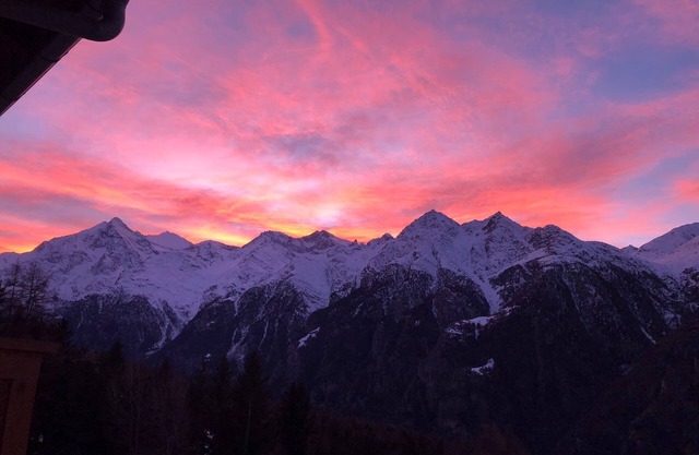 Vacation apartment in Valais in car-free Grächen against a fantastic mountain backdrop