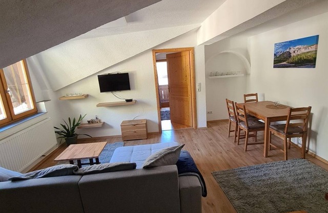Vacation apartment "Isarblick" - House Monika
