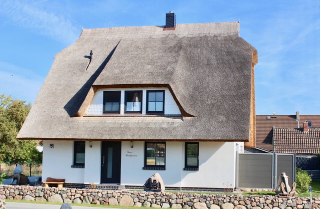 Vacation apartment Lee, experience peace and quiet on the natural beach of the Baltic Sea