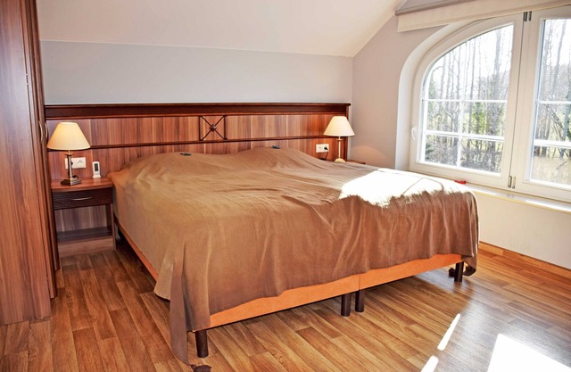 Vacation apartment Morgentau with sauna and balcony - manor house apartment with fireplace,