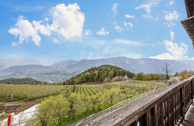 Vacation Apartment "Malgorerhof Mathilde" with Mountain View, Wi-Fi and Balcony