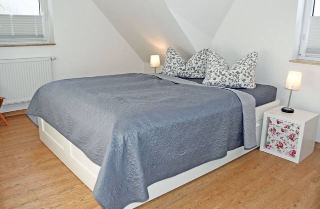 Vacation apartment Rapsblüte with fireplace and balcony - Holiday apartments in Lipsitz auf