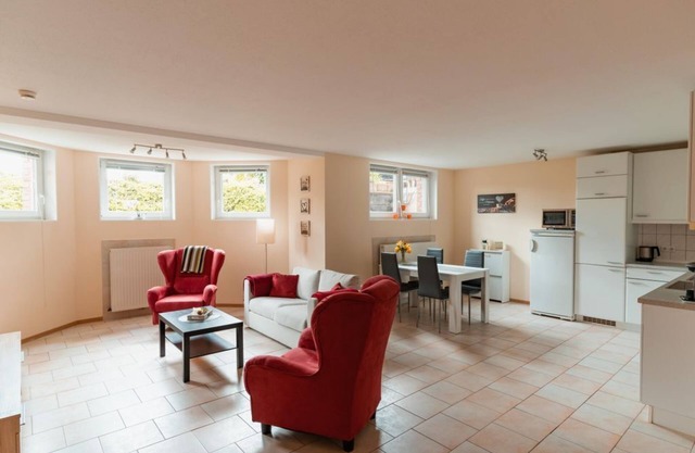 Vacation apartment Radermacher - 4-bed vacation apartment Radermacher, shower/WC