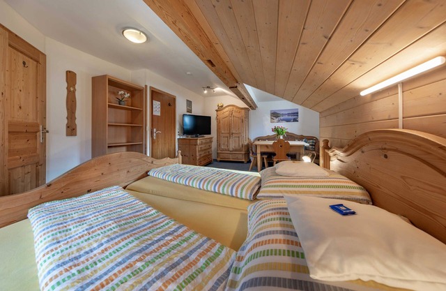 Vacation apartment Schwalbennest - Guesthouse Forelle am See